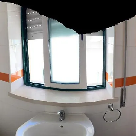 Casa Predio Triplex - Faneca Nazare